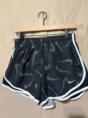Nike short